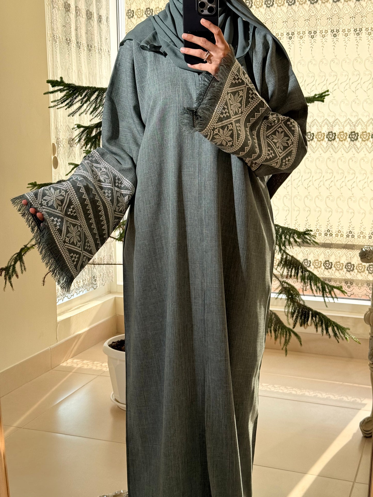 Zafa Grey Linen Abaya