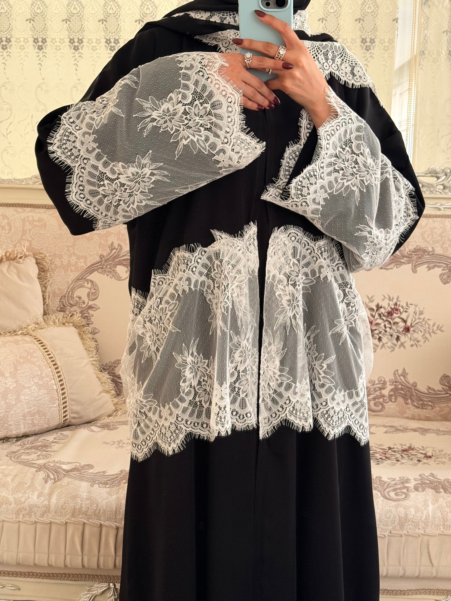 Anah Black White Laced Dubai Abaya