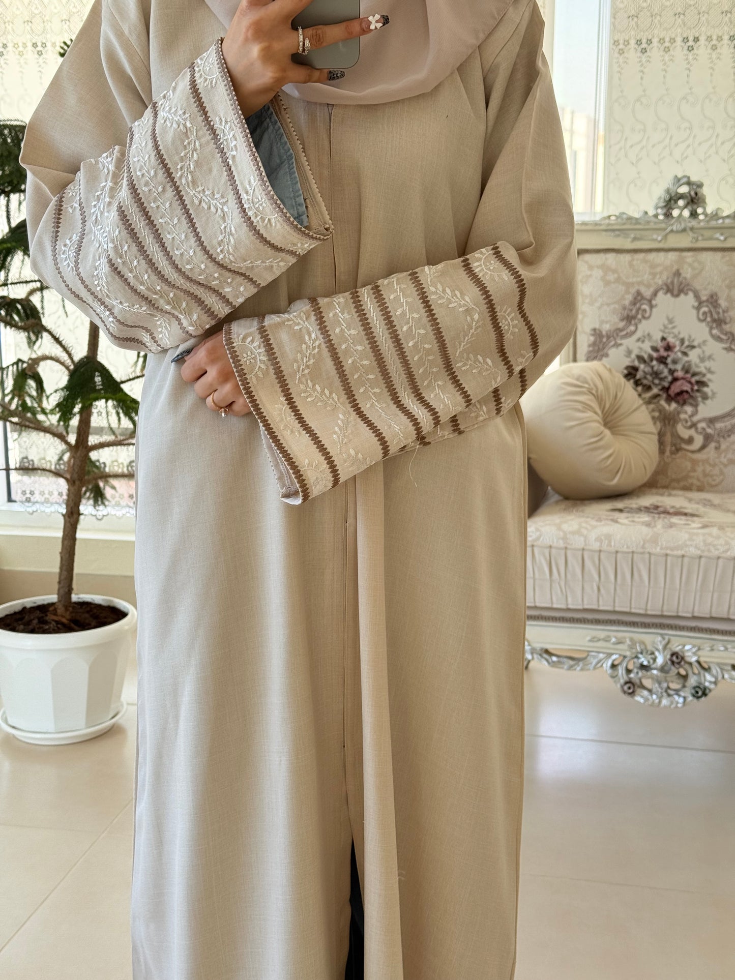 Madya Luxury Linen Abaya