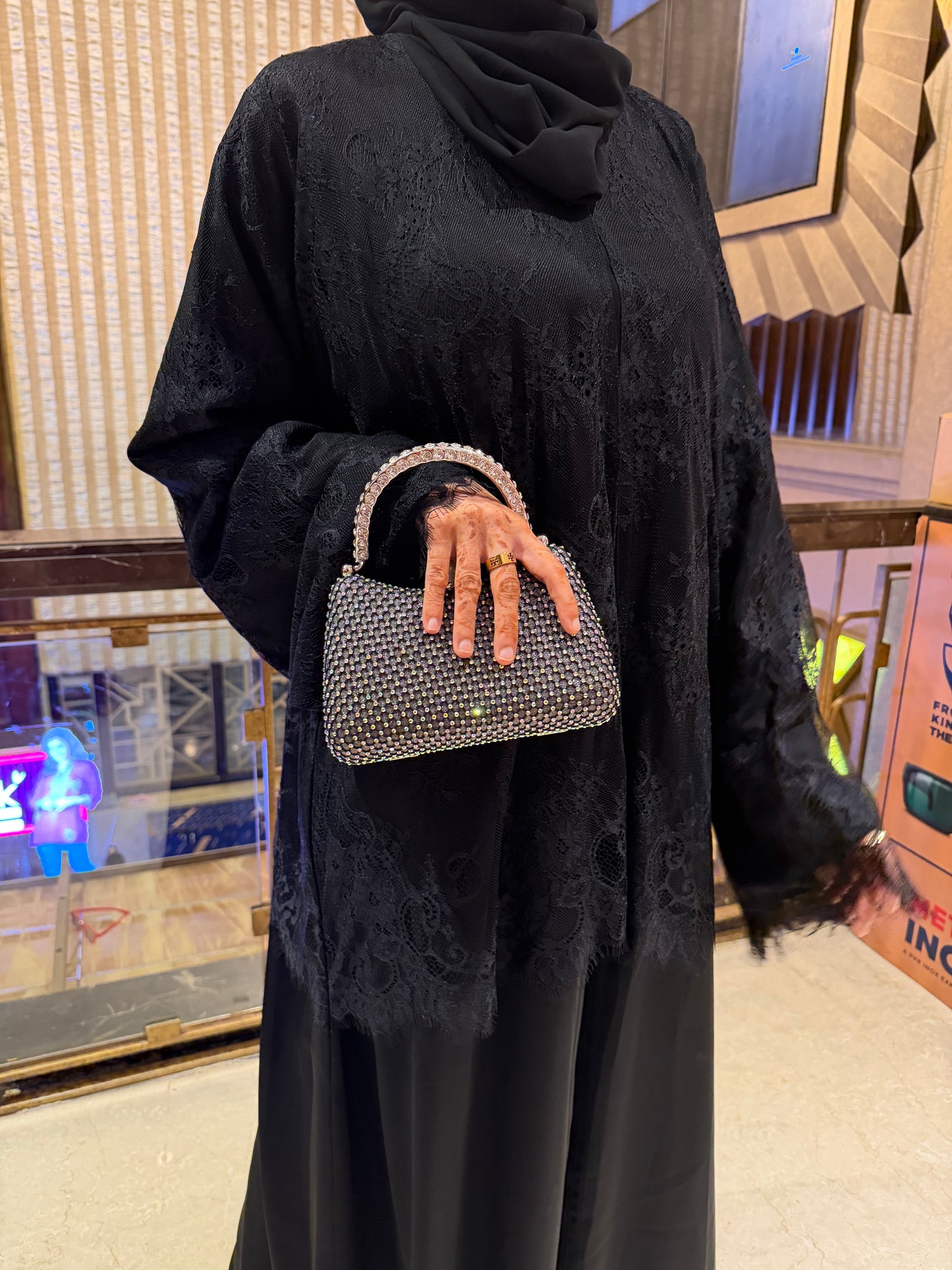 ‘Farha’ Luxury Daantel Abaya