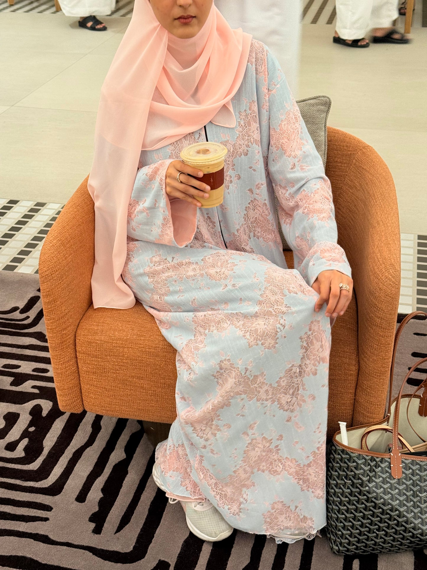 ‘Shaikha’ Pink Full Dentelle Abaya