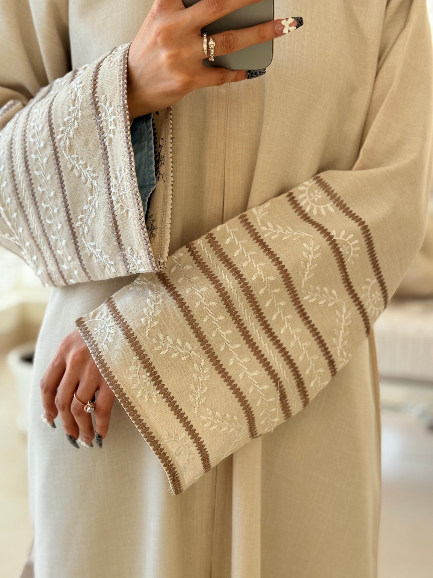 Madya Luxury Linen Abaya
