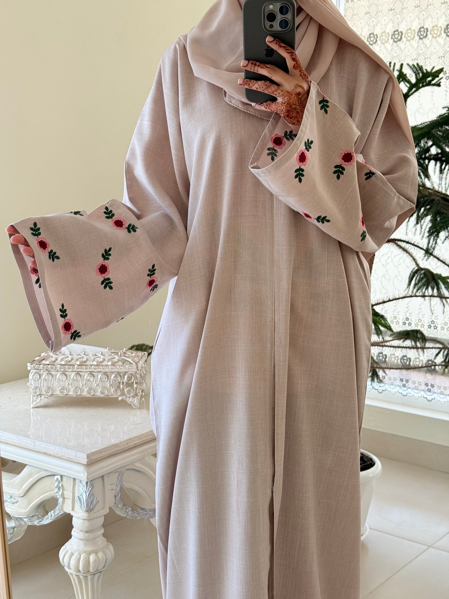 Safa Linen Rose Abaya