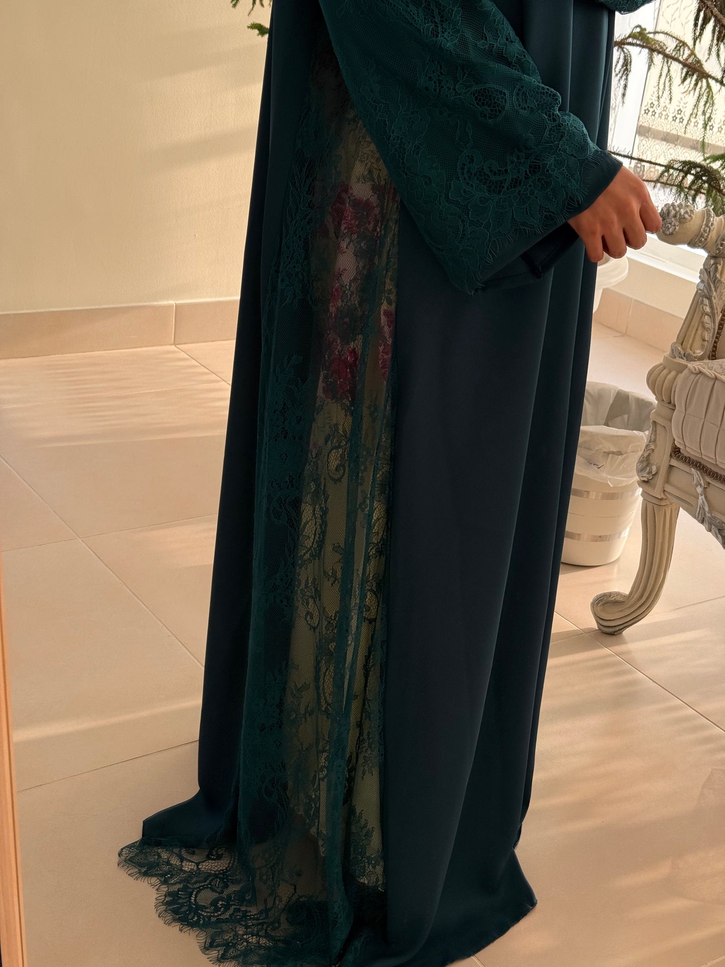 Rafya ‘Cutwork Both Sides’ Abaya