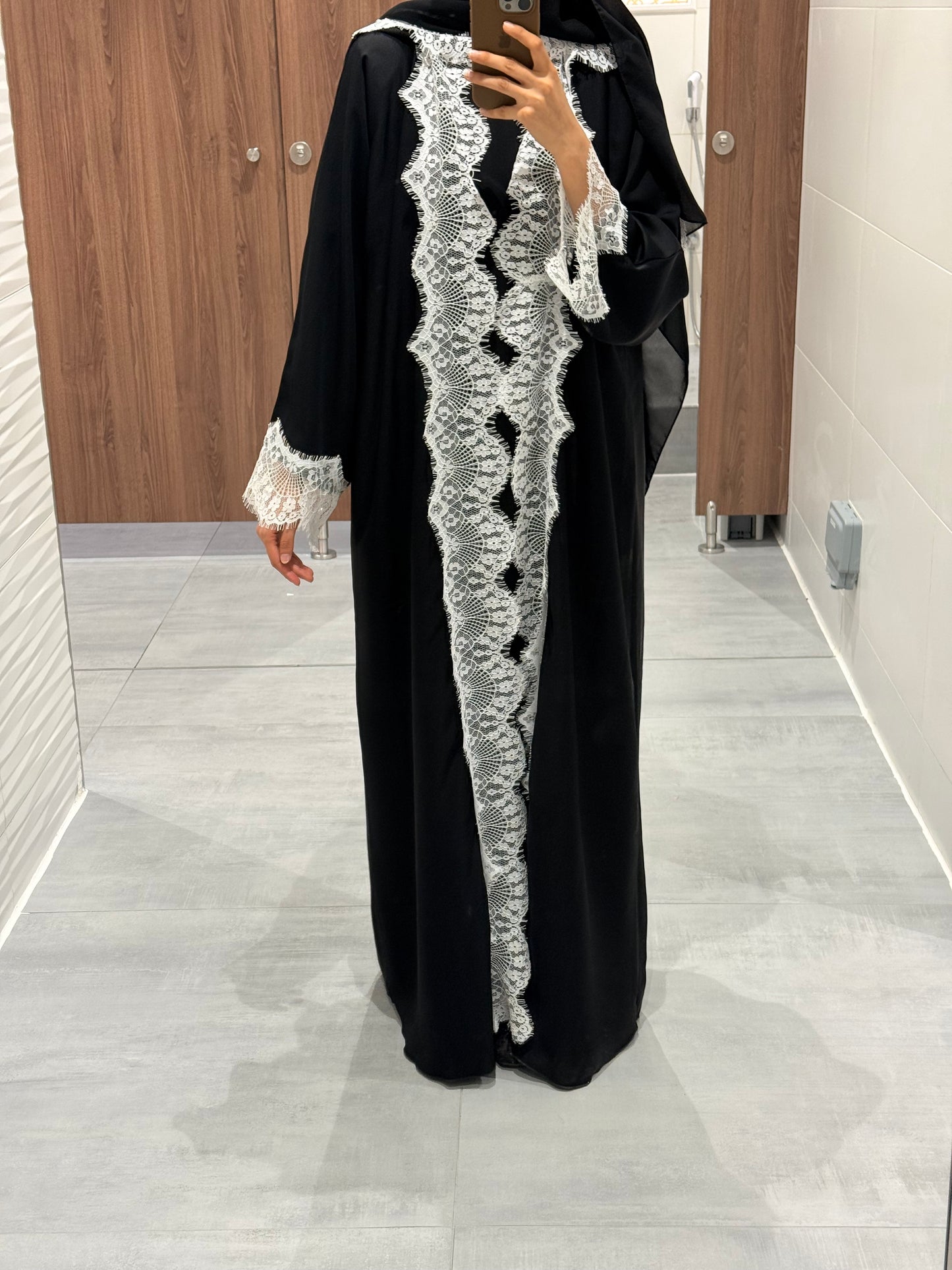 Layali Noir Full Laced Abaya
