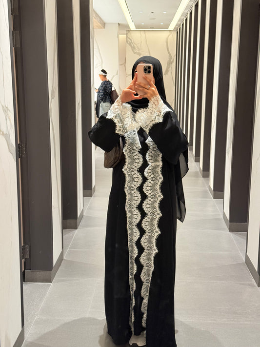 Layali Noir Full Laced Abaya
