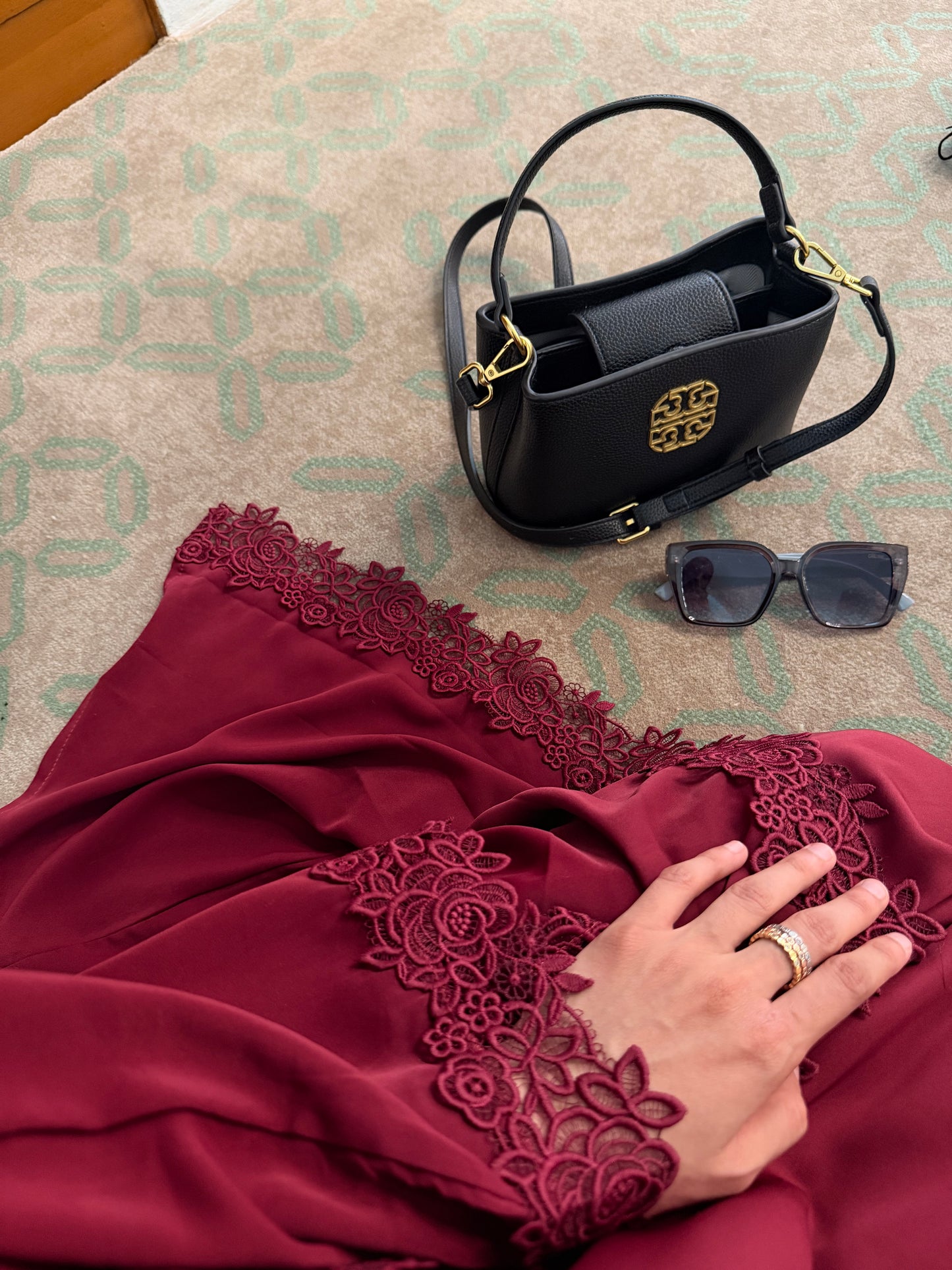 Raha Dark Maroon Full Set Abaya