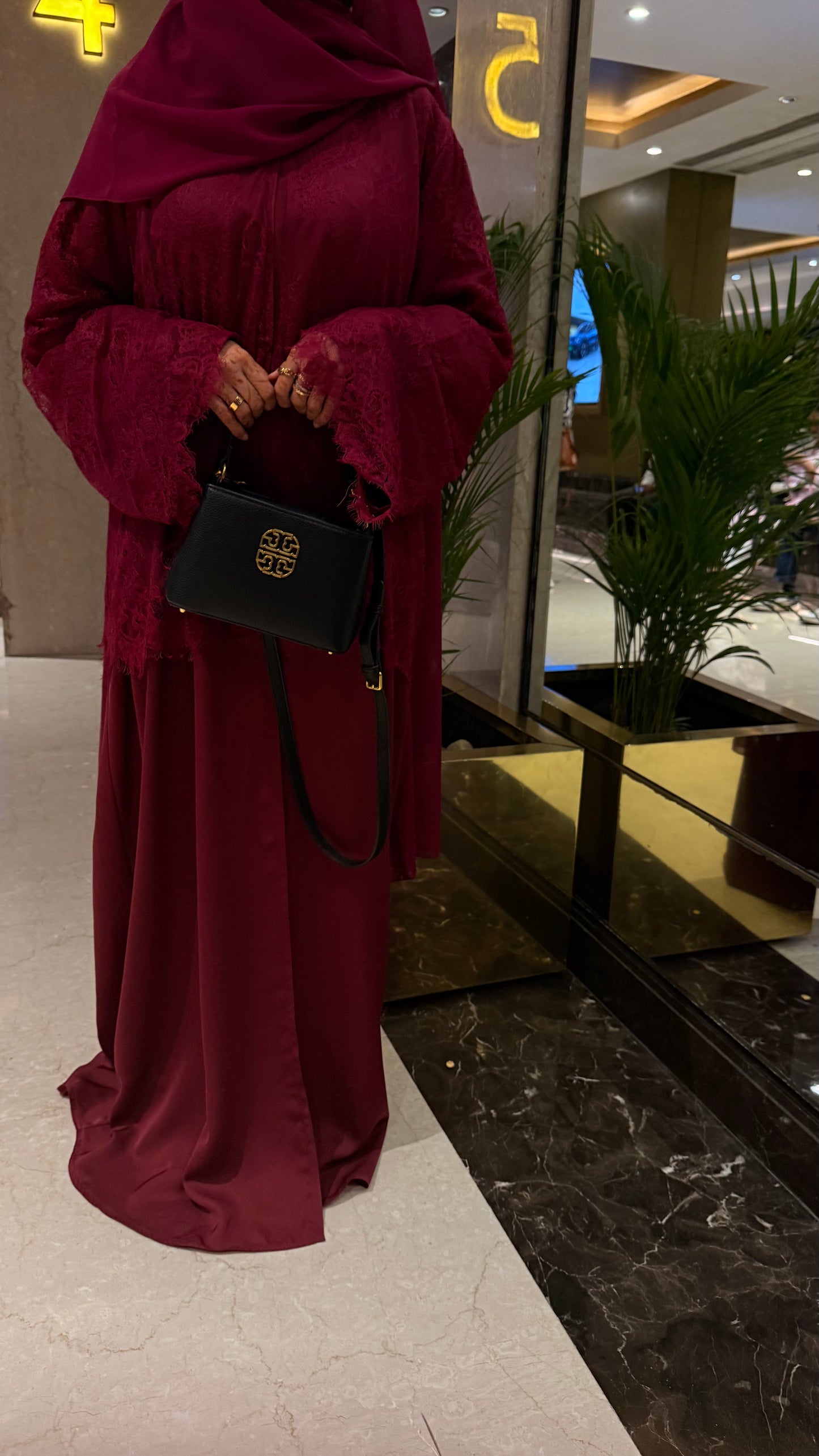‘Farha’ Luxury Dentelle Abaya